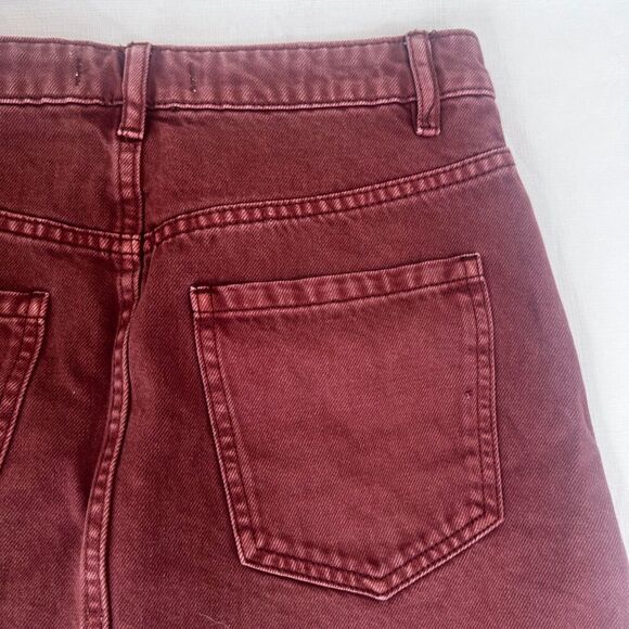 We the Free Zip It Up Denim Mini Skirt Raw Hem Maroon Size 27 Streetwear Basic - Picture 9 of 9
